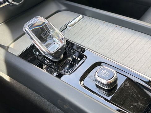 Certified 2024 Volvo V60 B5 Cross Country Ultimate image 18