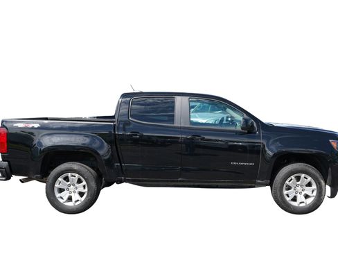Used 2022 Chevrolet Colorado LT w/ LT Convenience Package AWD/4WD image 2