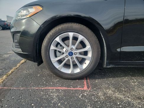 Used 2020 Ford Fusion SE image 25