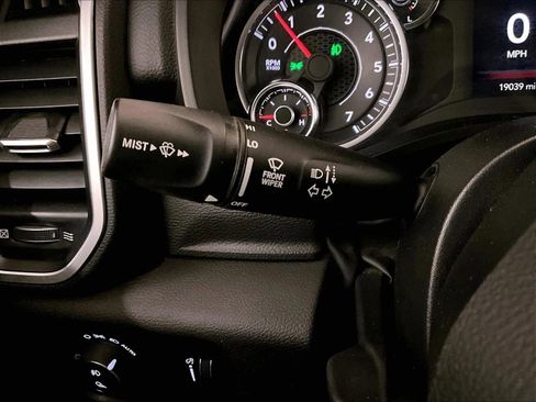 Used 2023 RAM 1500 Big Horn AWD/4WD image 30