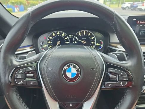 Used 2018 BMW 530i RWD image 18