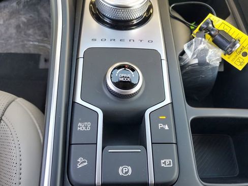 New 2025 Kia Sorento EX image 21