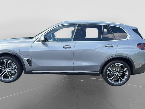Used 2025 BMW X5 xDrive50e w/ Premium Package AWD/4WD image 2