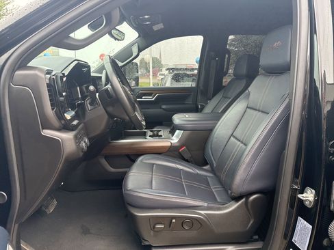 Used 2024 Chevrolet Silverado 2500 High Country w/ Technology Package image 7