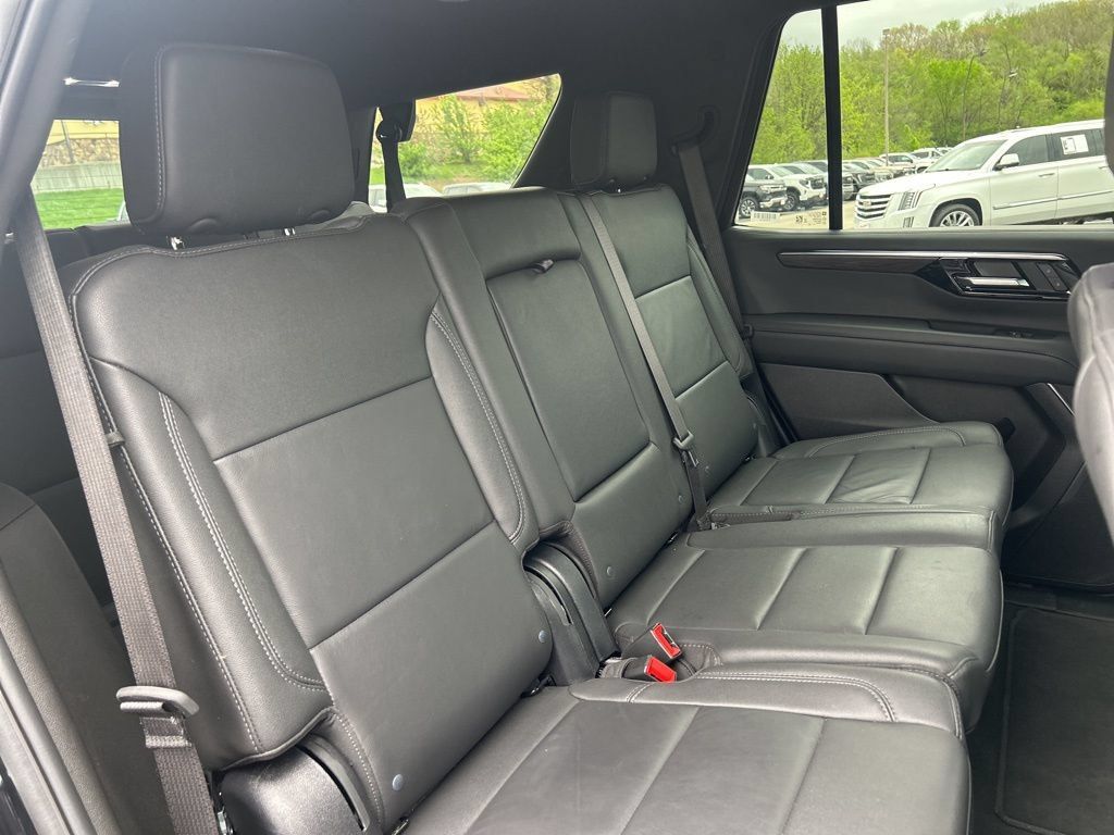Used 2025 Chevrolet Tahoe Z71 AWD/4WD image 42