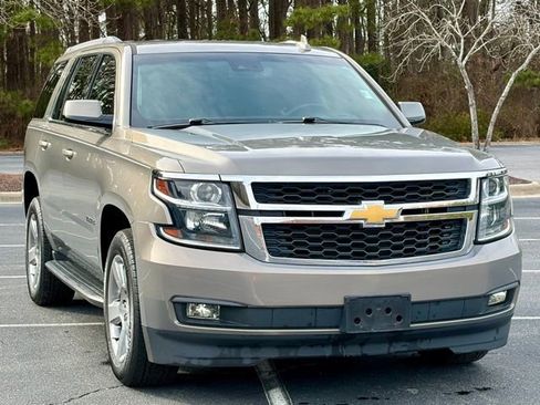 Used 2018 Chevrolet Tahoe LT image 11
