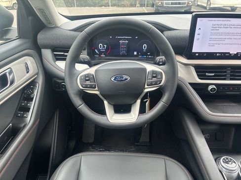 Used 2026 Ford Explorer Active w/ Active Comfort Package AWD/4WD image 18