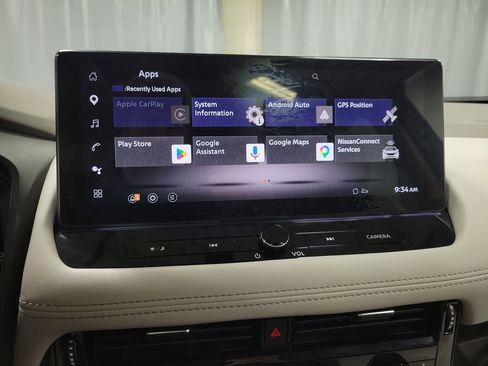 Used 2024 Nissan Rogue SL w/ SL Premium Package FWD image 17