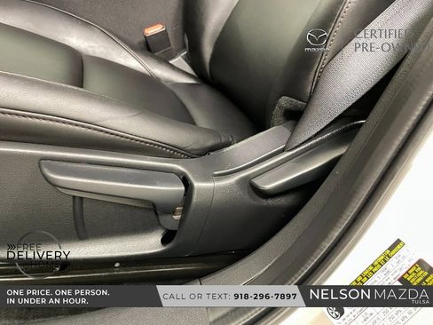 Certified 2025 MAZDA MAZDA3 s Sport image 17