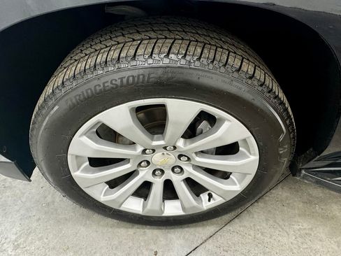 Used 2021 Chevrolet Tahoe Premier w/ Premium Package image 22