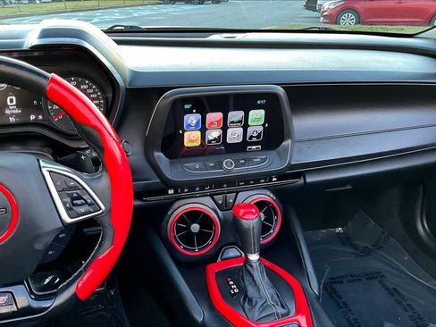 Used 2018 Chevrolet Camaro SS image 6