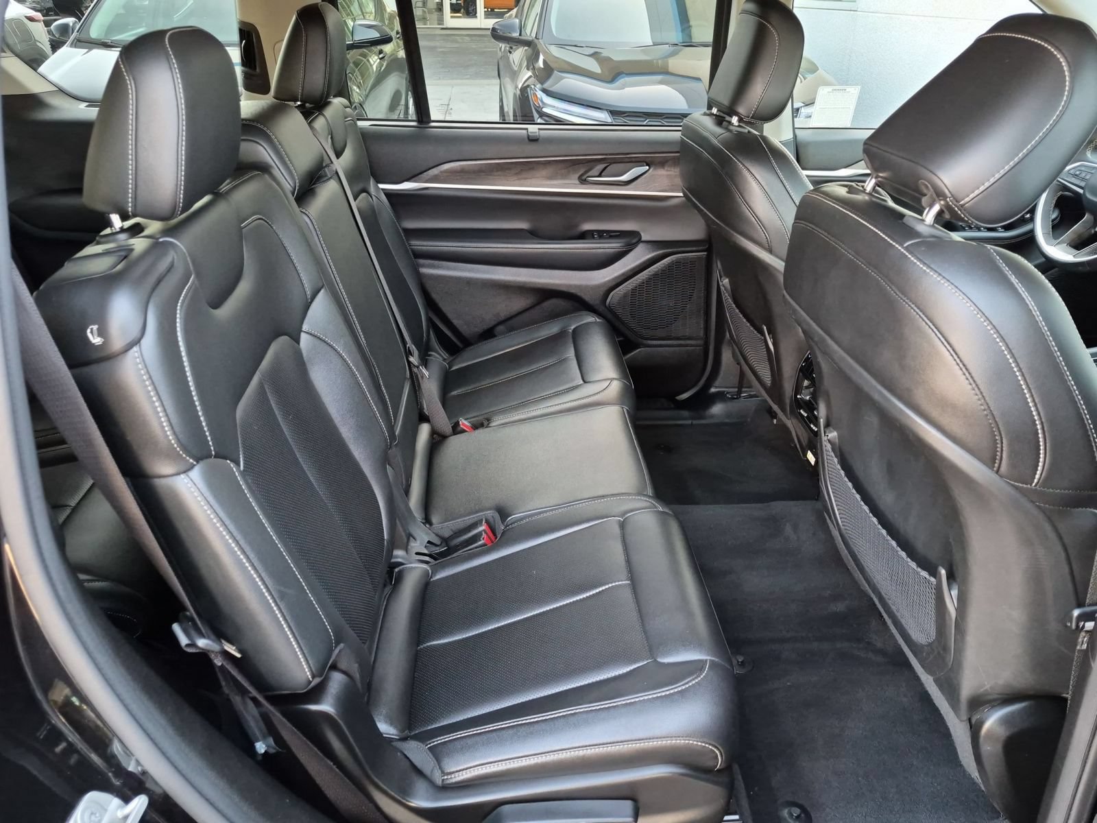 Used 2023 Jeep Grand Cherokee L Limited w/ Luxury Tech Group II RWD image 26