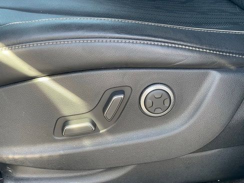 Used 2023 Genesis GV80 2.5T w/ Advanced Package image 16