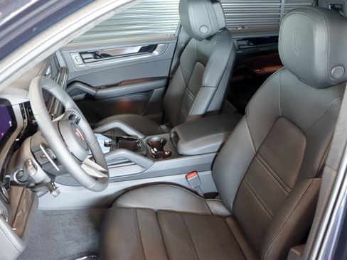 Certified 2026 Porsche Cayenne GTS image 5