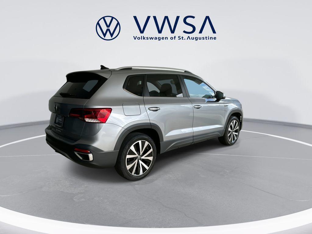 Certified 2023 Volkswagen Taos SE FWD image 7