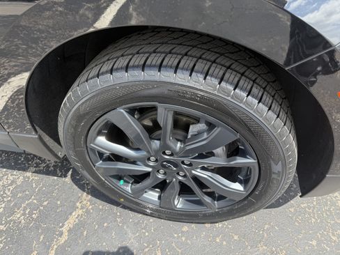 Used 2022 Chevrolet Equinox RS w/ RS Leather Package AWD/4WD image 24