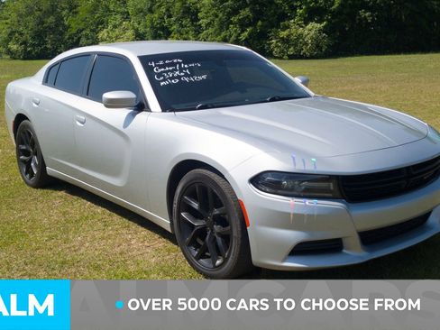 Used 2021 Dodge Charger SXT w/ Leather Interior Group image 3