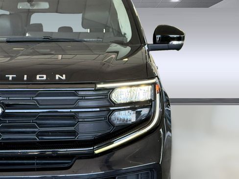 Certified 2025 Ford Expedition Max Active AWD/4WD image 11