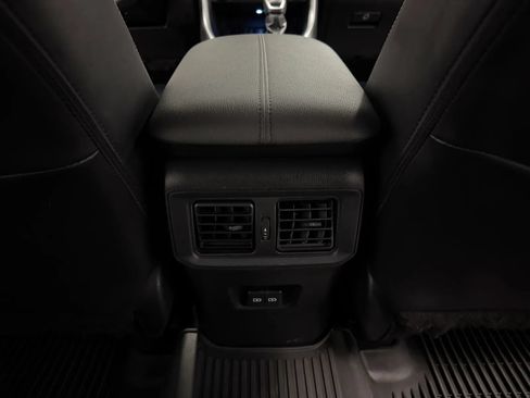 Used 2022 Toyota RAV4 Limited AWD/4WD image 30