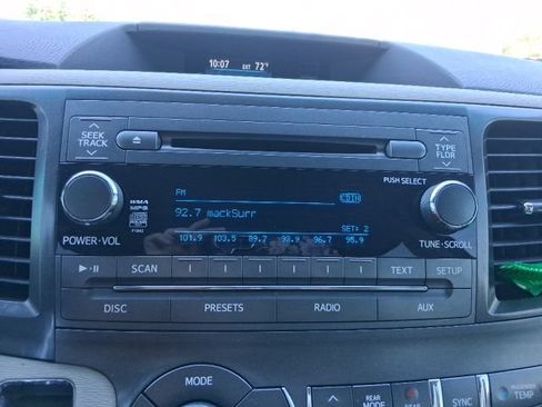 Used 2012 Toyota Sienna XLE w/ Entertainment Pkg FWD image 30