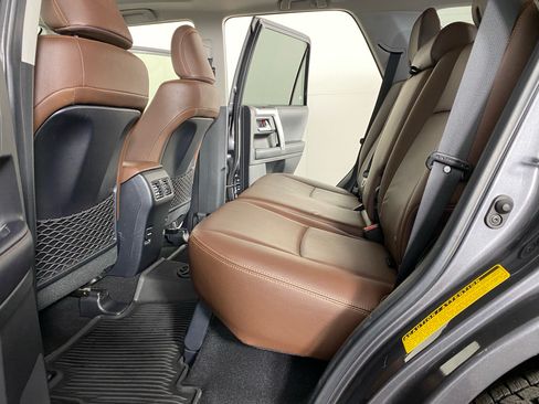 Used 2019 Toyota 4Runner Limited AWD/4WD image 19