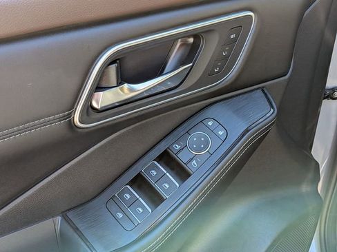 Used 2023 Nissan Rogue Platinum w/ Platinum Premium Package image 10