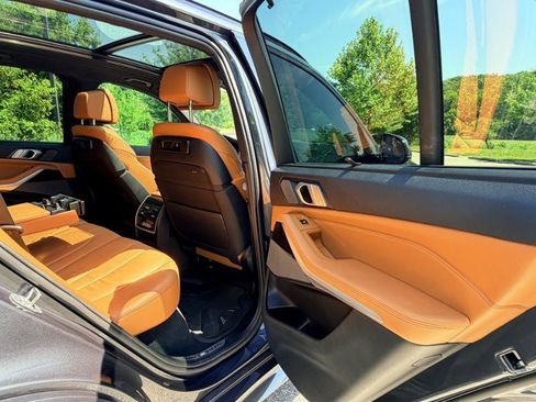 Used 2019 BMW X5 xDrive50i w/ M Sport Package AWD/4WD image 29