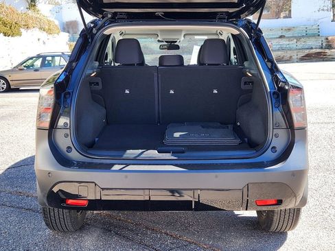 Used 2025 Nissan Kicks SV image 14