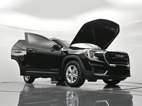 Certified 2024 GMC Terrain SLE w/ Driver Convenience Package FWD image 49