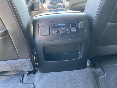 Used 2019 GMC Yukon Denali AWD/4WD image 30