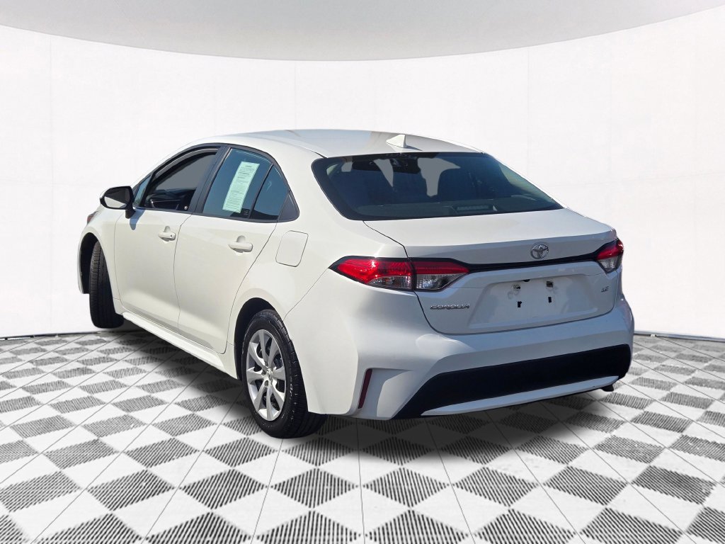 Used 2022 Toyota Corolla LE FWD image 17