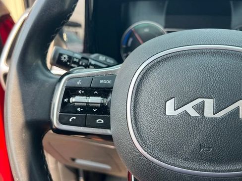 Certified 2023 Kia Sorento EX AWD/4WD image 19
