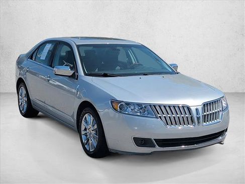 Used 2010 Lincoln MKZ FWD image 3