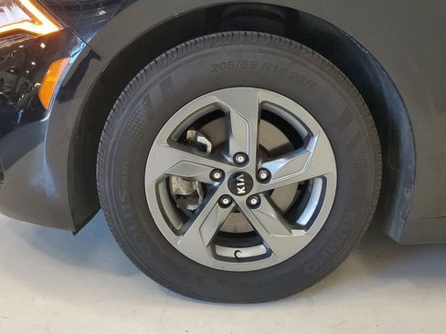 Used 2021 Kia K5 LXS FWD image 6