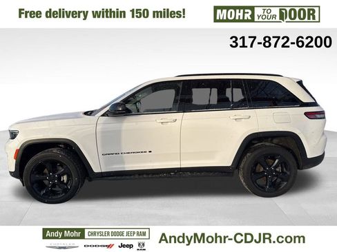 Used 2024 Jeep Grand Cherokee Altitude image 4