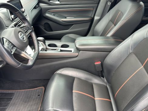 Used 2019 Nissan Altima 2.5 SR w/ SR Premium Package image 13