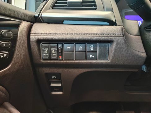 Used 2023 Honda Odyssey Touring image 16