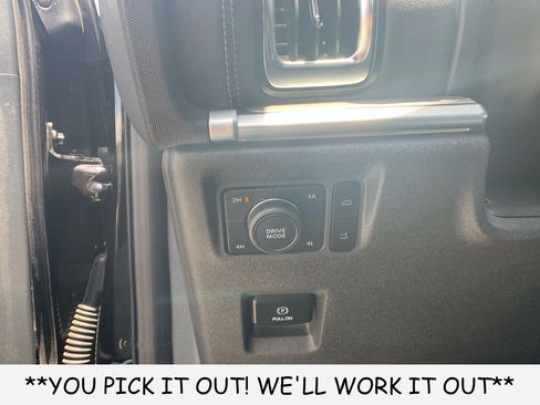 Used 2025 Ford Expedition Platinum AWD/4WD image 13