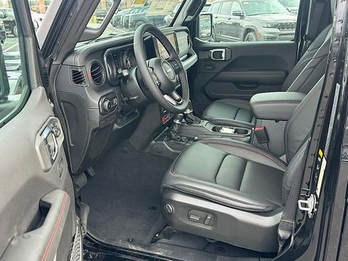 New 2026 Jeep Wrangler Unlimited Rubicon w/ Xtreme 35 Tire Package image 16