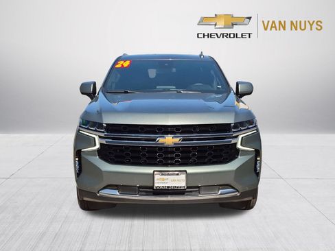 Used 2024 Chevrolet Tahoe LS RWD image 2