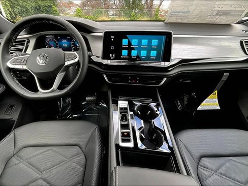 New 2025 Volkswagen Atlas Cross Sport SE image 15