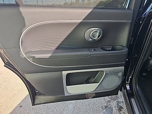 New 2026 Hyundai Ioniq 9 Limited image 32