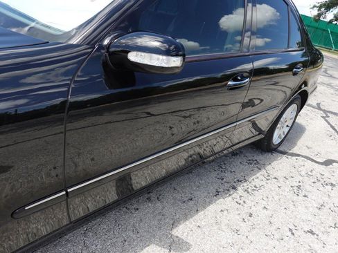 Used 2006 Mercedes-Benz E 350 Sedan image 10