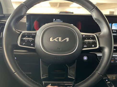 Used 2024 Kia Sorento S image 30