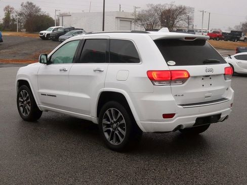 Used 2018 Jeep Grand Cherokee Overland image 5