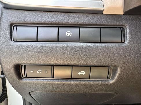 Used 2021 Nissan Rogue SV w/ Premium Package AWD/4WD image 17