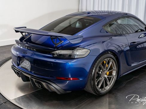 Used 2020 Porsche 718 Cayman GT4 image 18