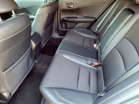 Used 2017 Honda Accord Sport image 15