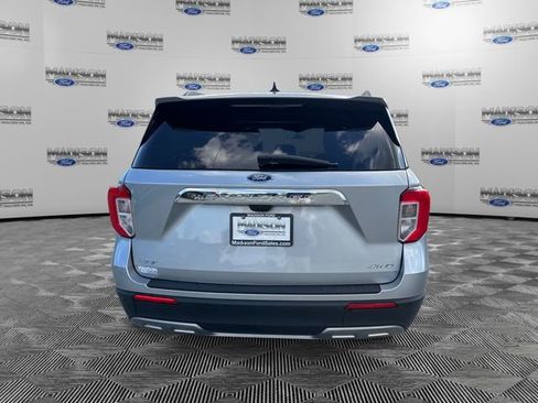 Certified 2023 Ford Explorer XLT w/ Equipment Group 202A AWD/4WD image 4