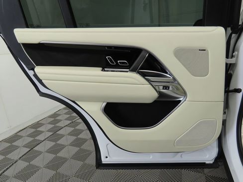 Certified 2023 Land Rover Range Rover Long Wheelbase SE image 25